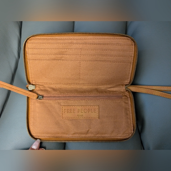 NWOT Free People Faux Leather Wallet - Picture 3 of 3